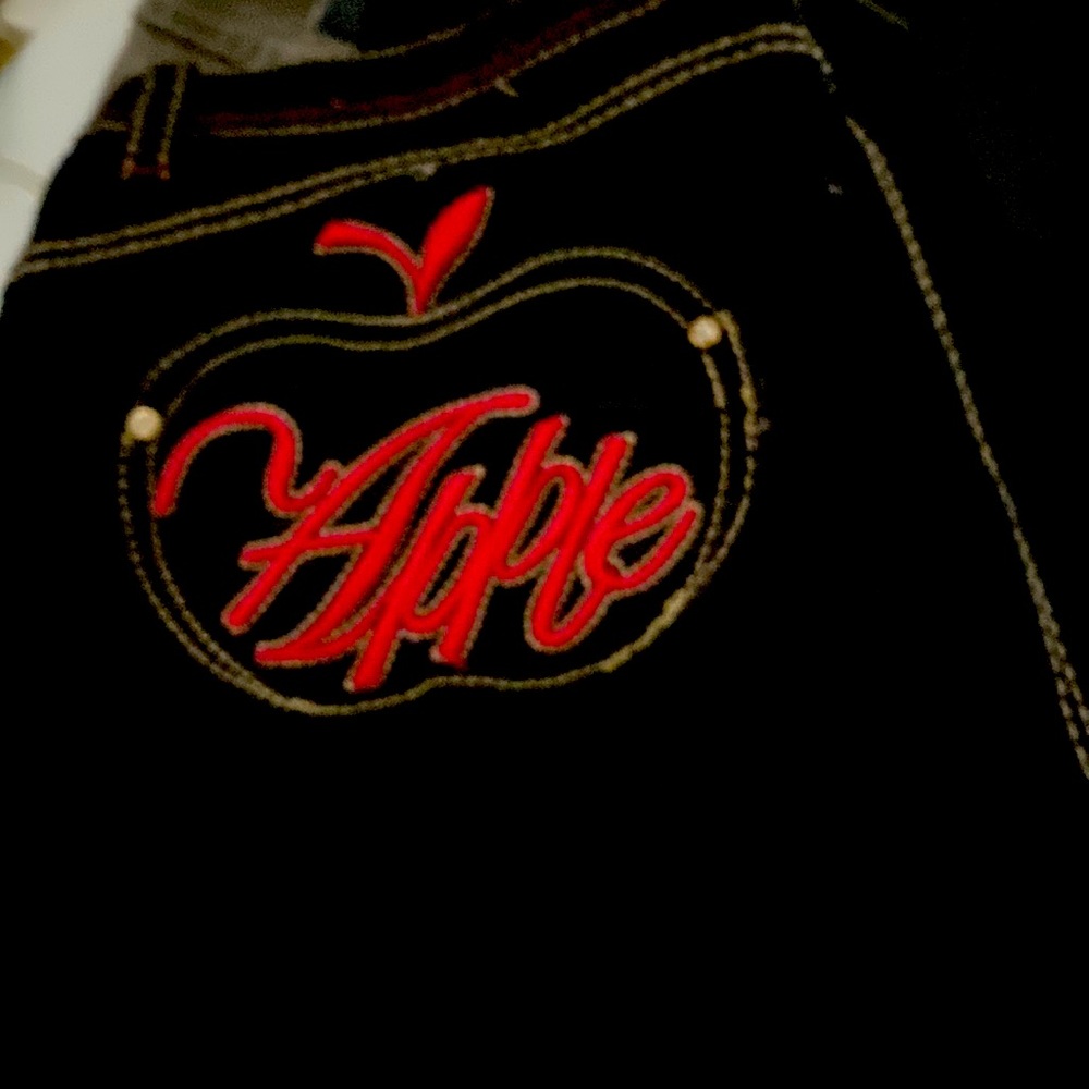Ladies Apple Botton Jeans-Bottoms Up